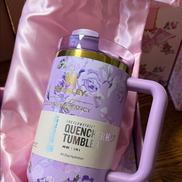 Stanley Pink Floral Bath & Body Set - Picture 6 of 6